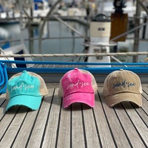 Women’s Distress Ponytail Ball Cap
